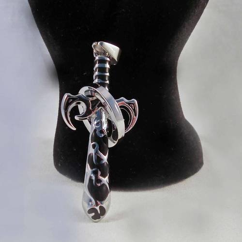 Bdp52 - rare pendentif breloque épée hématite et acier écriture religieux noir gris argenté samurai guerrier 