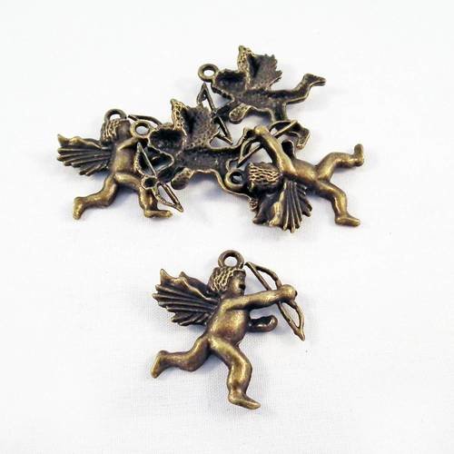 Bdp85 - breloque pendentif ailes ange cupidon arc flèche coeur de couleur bronze 