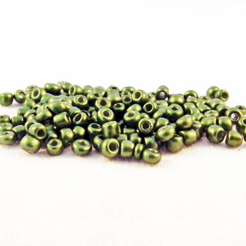Lot de 1000 petites perles de rocaille en verre opaque vert kaki métallique spacer 