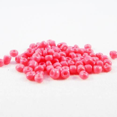 Lot de 1000 petites perles de rocaille en verre opaque rose pêche foncé spacer 