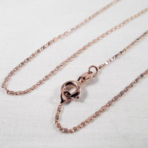 Collier 44cm chaîne très fine plaqué or rose 9k avec fermoir et petite plaquette ovale 