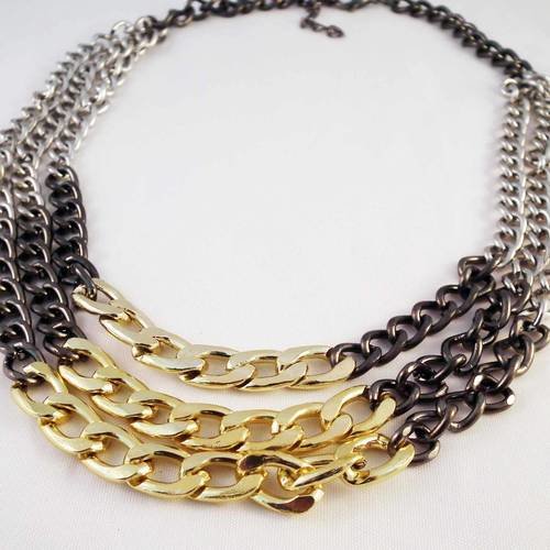 Collier à mailles triple rang style bohème trois couleurs argenté gunmetal et doré de 42cm avec chainette d'extension 