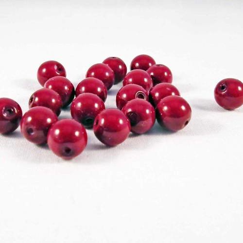 10 perles rondes rouge bordeaux foncé en verre de 8mm de diamètre 
