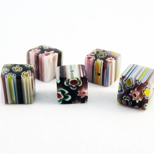Pco33 - lot de 5 perles millefiori en verre cube cubique carré teintes bleu jaune marron vert rayures fleurs 