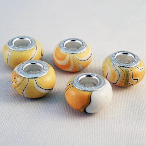Lot de 5 perles à motifs teintes de jaune et blanc de style pandora de 14mm x 8mm. 
