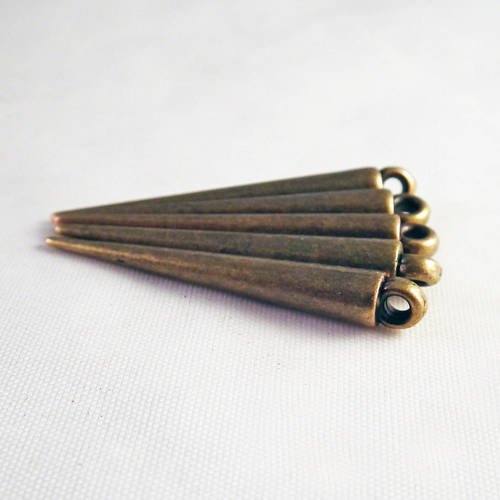 Lot de 5 pendentifs breloques bronze mat électrique en forme de cône ou pic ou clou spike 