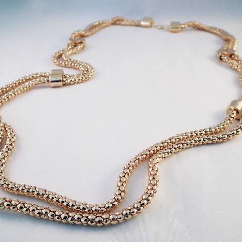 Collier 84cm à chaîne torsadée serpent doré reflet rosé avec fermoir à mousqueton 