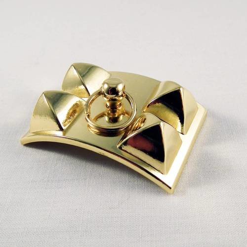 Grand clou stud en forme de rectangle arrondi en métal doré de 45mm x 30mm 