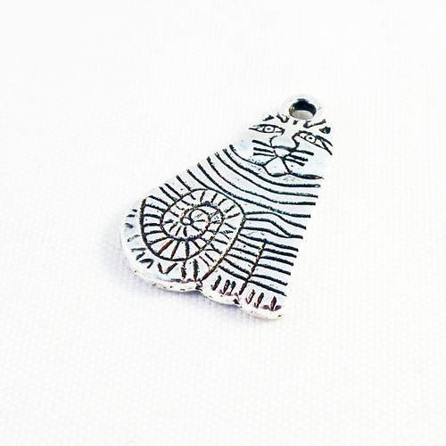 Bp59 - pendentif breloque en forme de chat motifs rayures alice au pays des merveilles argent vieilli 