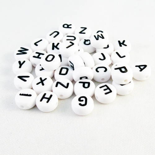 Nl40 - lot de 26 perles alphabet complet lettres en acrylique de couleur blanc et noir 
