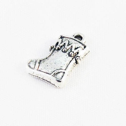 Bcp134 - 1 pendentif breloque bas bottes chaussettes de noël foyer argent vieilli 