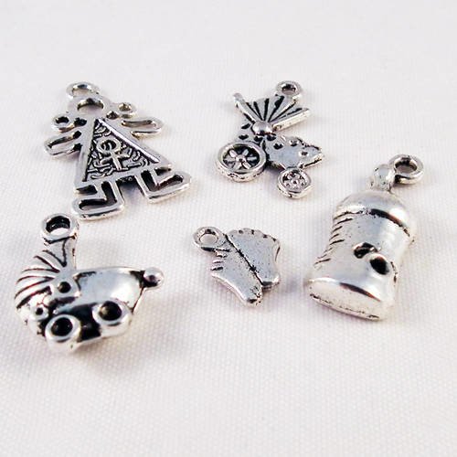Assortiment 5 pendentifs breloques spécial naissance fille argent vieilli 