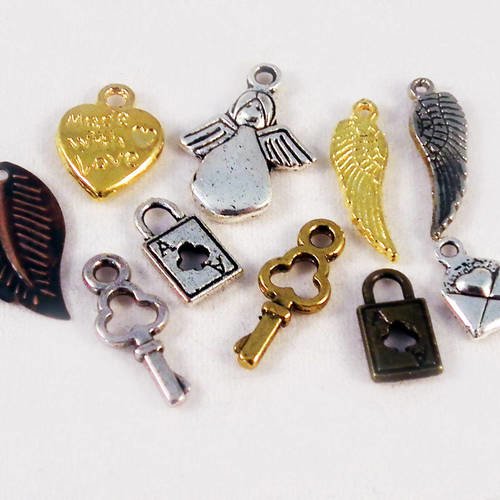 Lot de 10 breloques miniatures mixtes argent bronze doré gunmetal et rouge cuivré moyenne de taille de 10mm 