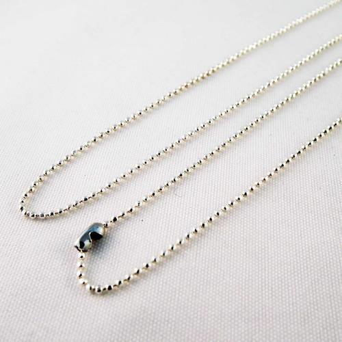 Collier de 68cm fine chaîne à boules billes argenté avec fermoir 