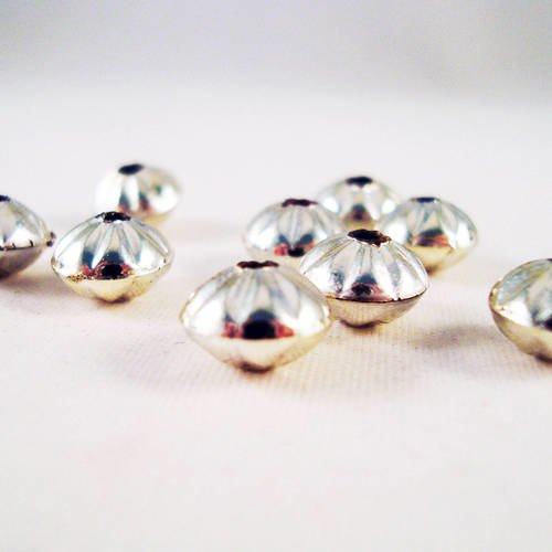 Pac97 - lot de 8 perles intercalaires spacer argenté forme de soucoupe 