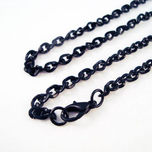 Collier à chaîne à mailles noir avec fermoir à mousqueton, longueur 60cm. 