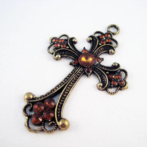 Jolie croix rétro avec cristal swarovski de couleur bronze 