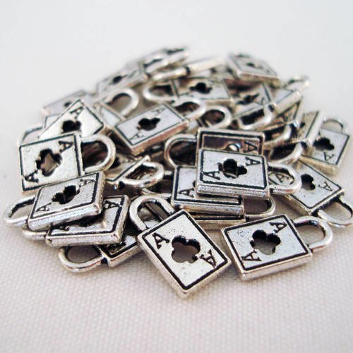 Bj27a - lot de 12 petites breloques pendentifs cadenas argent trèfle carte à jouer poker 