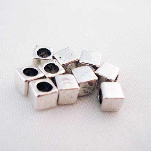 Isp25 - 10 perles cubiques intercalaires de 4mm x 4mm argenté cube spacer 