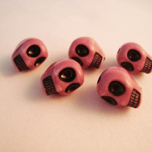 Pac32 - lot de cinq perles tête de mort de couleur vieux rose cendré 