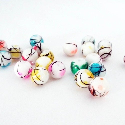 Pd22 - 10 perles en verre motifs abstraits de couleurs mixtes aléatoires