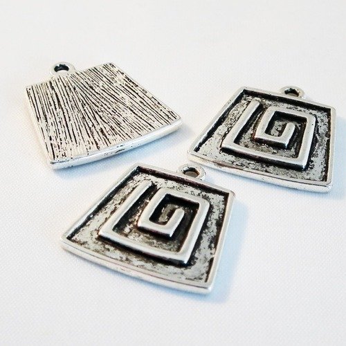 D7 - breloques pendentifs en métal argent vieilli carré motifs formes abstraites spirale