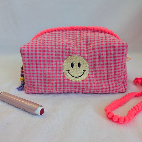 Trousse maquillage matelassée rose – pochette coton vichy avec smiley brodé, trousse beauté fait main