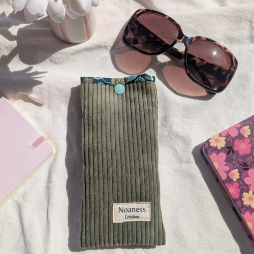Pochette pour lunettes en velours côtelé vert- étui molletonné- protection lunette de vue- fait main- idée cadeau femme