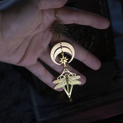 Collier pendentif libellule  en laiton