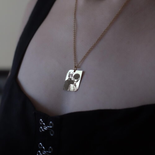 Simple collier pendentif couples mythiques : gothique, laiton