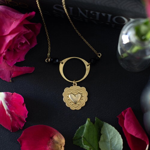 Collier ras de cou coeur et perles noires style ex voto