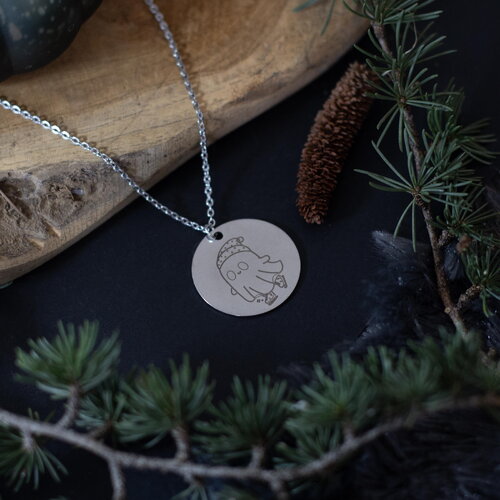 Collier pendentif ras de cou médaillon fantôme qui patine