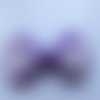Barrette plastique 4 cm avec petit noeud papillon en tissu satin violet et mauve 