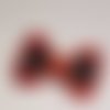 Chouchou élastique mousse avec noeud papillon en tissu ruban satin rouge et noir à petits pois blancs 