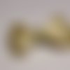 Pince crocodile métal 4 cm avec petit noeud papillon en tissu ruban satin or 