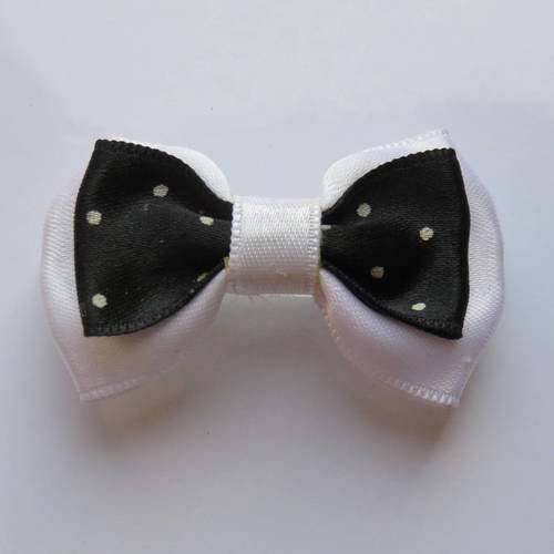 Barrette métal 5 cm avec noeud papillon en tissu blanc et noir à petits pois blancs 