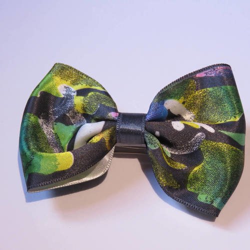 Barette métal 7 cm avec gros noeud papillon en tissu satin multicolore 