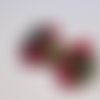 Broche avec petit noeud papillon ruban satin rouge cerise et écossais kaki et marine