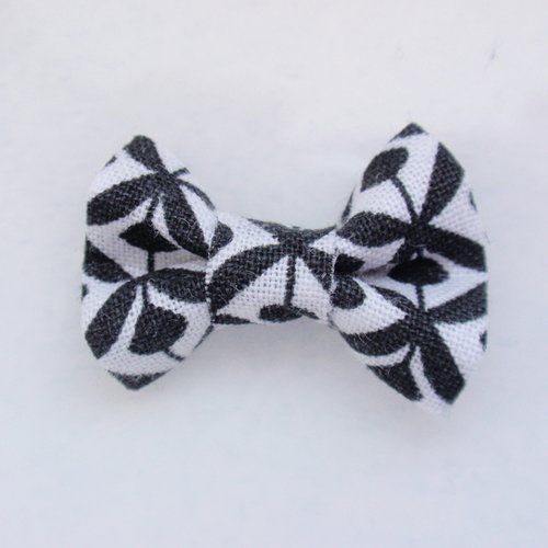 5 appliques noeud papillon en tissu coton motif fleur noir et blanc - scrapbooking