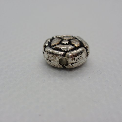 Lot de 5 perles rondes en métal argenté vieilli motif rose 10mm