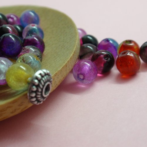 Lot de 50 petites perles multicolores en acrylique 6mm