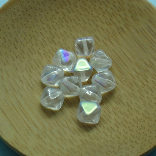 Lot de 10 perles bicones en verre 6x6mm translucides 