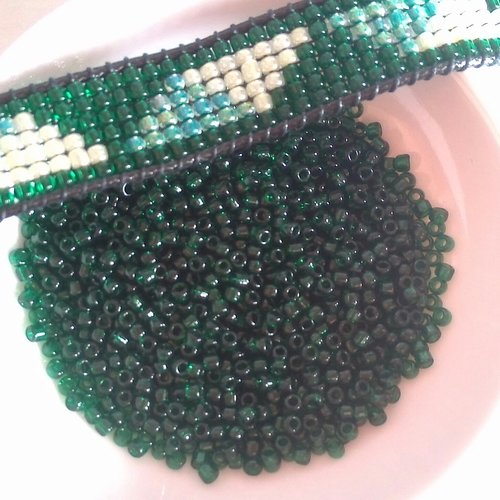 Rocailles régulières vert émeraude en verre 2mm - matsuno perles japonaises 11/0 sachet de 10g