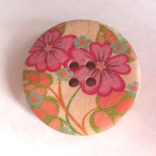 Bouton rond en bois motif fleurs roses sur fond beige - 30mm / 3cm - tricot, scrapbooking