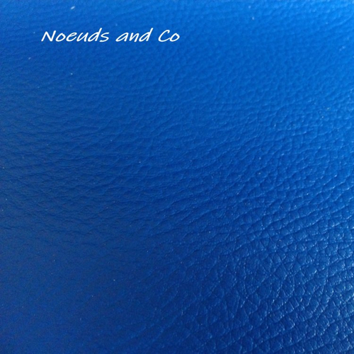 Coupon feuille simili cuir bleu 30x20cm