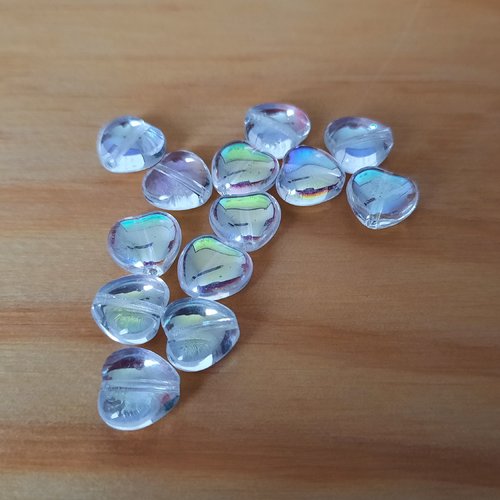 18 perles petits coeurs en verre crystal ab de 8mm blanc opaque et transparant