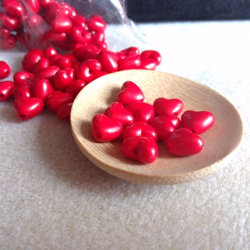 Lot de 10 cœurs, perles rouge en acrylique de 11x10mm