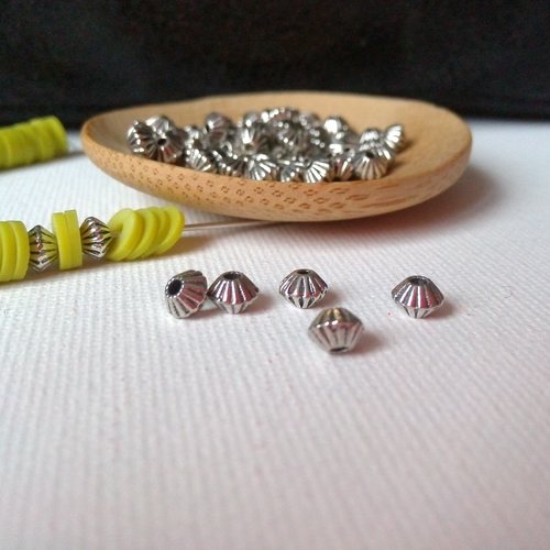 Lot de 20 perles bicône toupie en métal argenté de 4mm