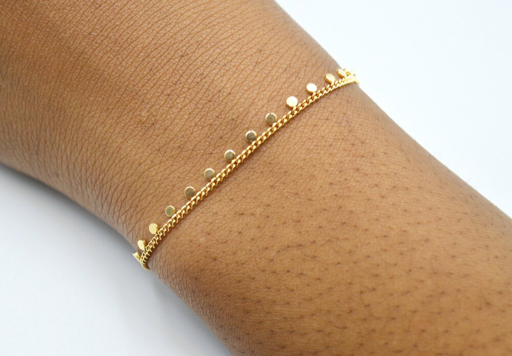 Bracelet femme minimaliste doré or fin de chaîne pampilles rondes - Un  grand marché