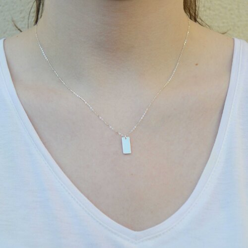 Collier minimaliste  femme en argent massif 925, chaîne très fine délicate pendentif médaille rectangle  cadeau pour femme